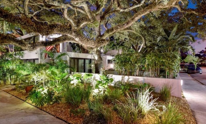 Colee Hammock Apartment | Comfortable Hammock 2 in Fort Lauderdale with Breakfast