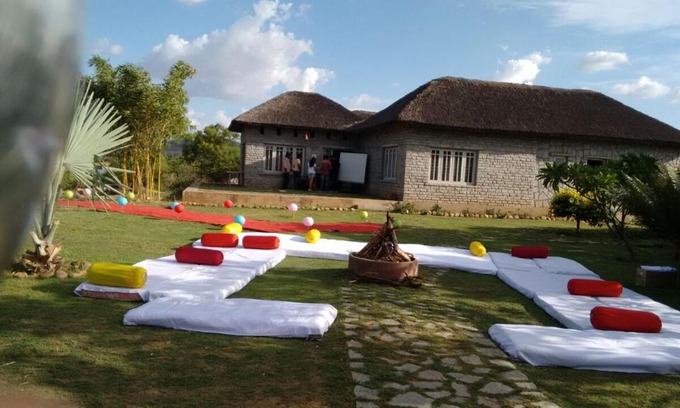 Kamalapur House | Discover Vamoose Hampi Homestay on Otters Island