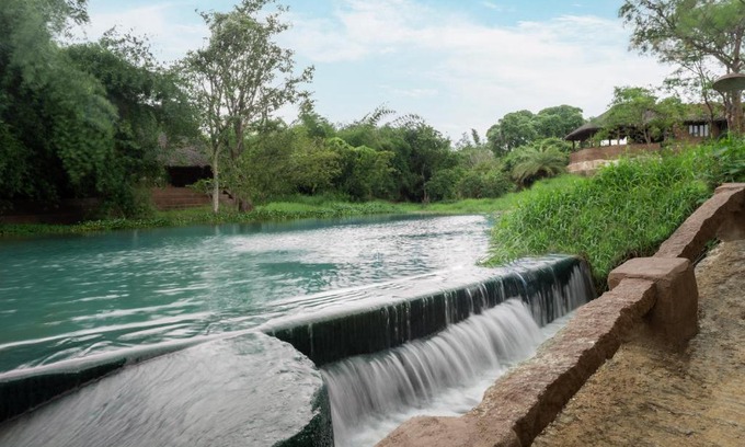 Kamalapur Resort | Budget-Friendly Hampi's Whiskers Resort with Pool & Breakfast