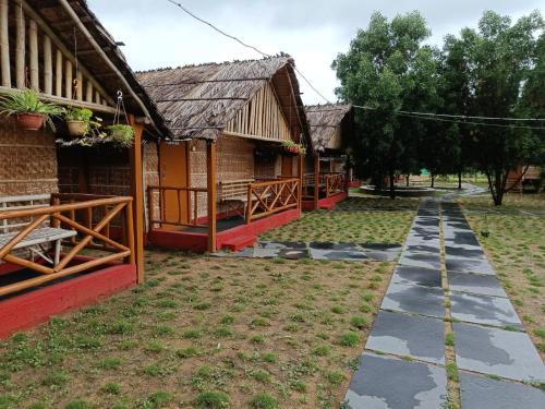Sanapur House | Discover Hampi WildStone: Family and Pet-Friendly Retreat