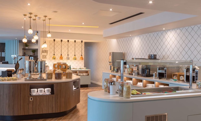 Ashford Hotel | Eco-Friendly Getaway at Hampton by Hilton Ashford International
