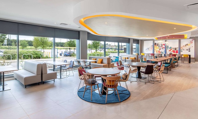 High Wycombe Hotel | Exceptional Stay at Hampton by Hilton High Wycombe