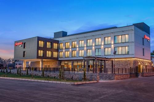 Aliaga Hotel | Comfortable Stays at Hampton By Hilton Izmir Aliaga