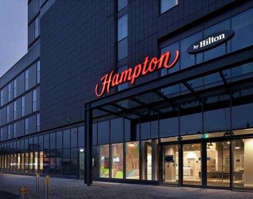 Leeds City Center Hotel | Discover Hampton By Hilton Leeds City Centre - Family-Friendly Stay