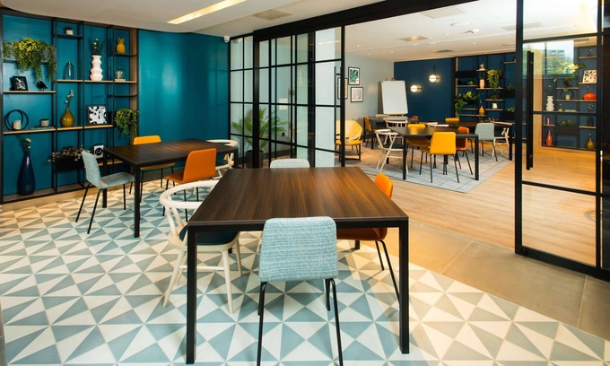 Hanger Hill Hotel | Discover Hampton by Hilton London Park Royal - 8.8/10 Rating