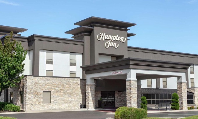 Midwest City Hotel | Pet-Friendly Comfort at Hampton by Hilton Oklahoma City