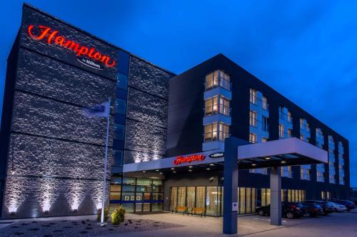 Matarnia Hotel | Convenient Hampton by Hilton Gdansk Airport: Pet Friendly Stay