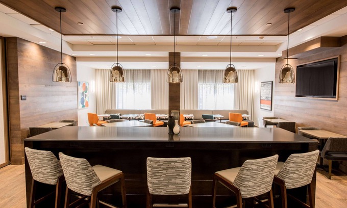 McKownville Hotel | Discover Comfort at Hampton Inn Albany-Western Ave