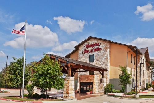 Lakeway Hotel | Relaxing Retreat at Hampton Inn and Suites Austin - Lakeway