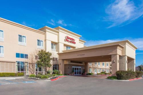 Merced Hotel | Comfortable Stay at Hampton Inn and Suites Merced