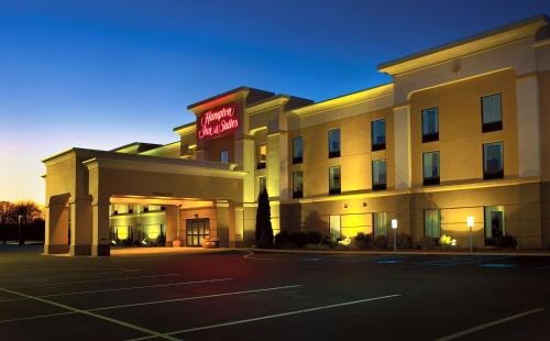 Mill Hall Hotel | Discover Hampton Inn and Suites of Lamar: Pet Friendly Retreat