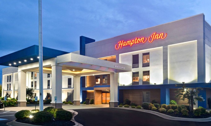 Anderson Hotel | Comfort Stay at Hampton Inn Anderson with Pool & Kitchen