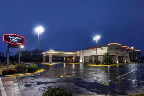 Caddo Valley Hotel | Welcoming Hampton Inn Arkadelphia: High Rating & Family-Friendly