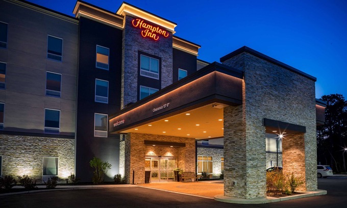 Galloway Hotel | Discover Hampton Inn Atlantic City/Absecon with Pool & Spa