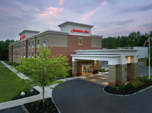 Augusta Hotel | Inviting Hampton Inn Augusta: Rated 8.9 with Pool Access