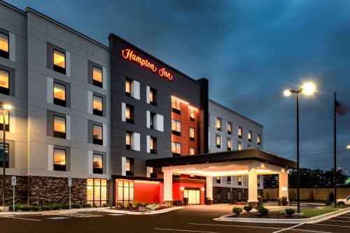 Baltimore Hotel | Relax at Hampton Inn Baltimore Bayview Campus with Ocean Views