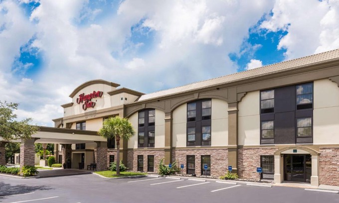 Bonita Springs Hotel | Pet-Friendly Retreat at Hampton Inn Bonita Springs Naples North