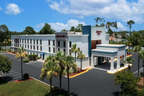 Port Lagoon Hotel | Pet-Friendly Getaway at Hampton Inn Panama City Beach