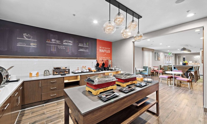 Calexico Hotel | Comfortable Stay at Holiday Inn Express Calexico