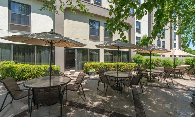 Matthews Hotel | Inviting Stay at Hampton Inn by Hilton Charlotte/Matthews