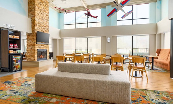 Bedford Park Hotel | Convenient Stay at Hampton Inn by Hilton Chicago-Midway