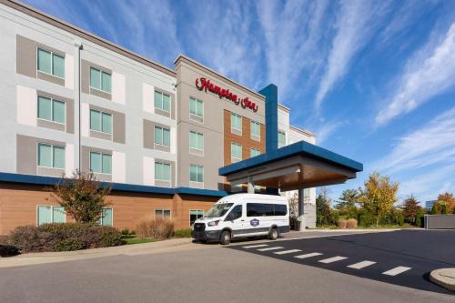Nashville Hotel | Comfortable Hampton Inn by Hilton Nashville Airport Awaits