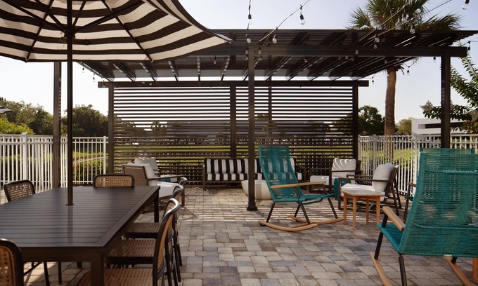 Tampa Hotel | Guest Favorite: Comfort Suites at Fairgrounds - Casino Escape