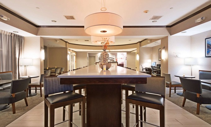 Lakeview Hotel | Discover Hampton Inn by Hilton Gainesville-Haymarket