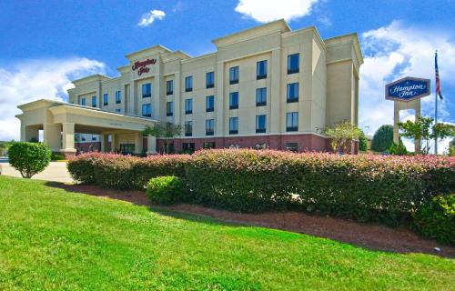 Canton Hotel | Comfortable Stay at Hampton Inn Canton with Family Amenities
