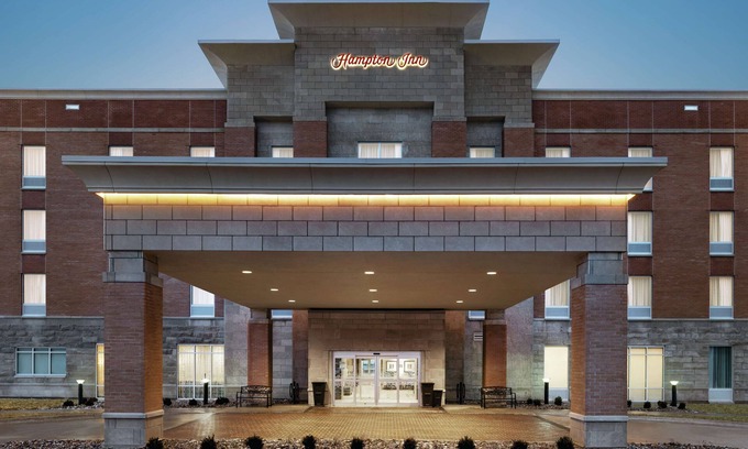 Champaign Hotel | Comfortable Stay at Hampton Inn Champaign Southwest