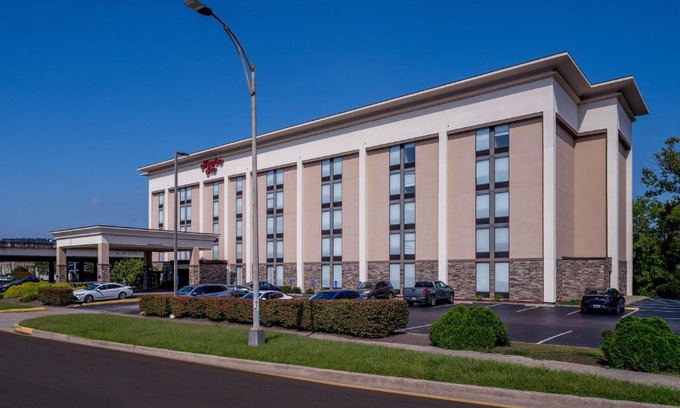 Charleston Hotel | Discover Hampton Inn Charleston Downtown with Amazing Amenities