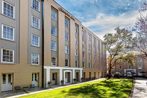 Downtown Charleston Hotel | Relaxing Retreat at Hampton Inn Charleston-Historic District