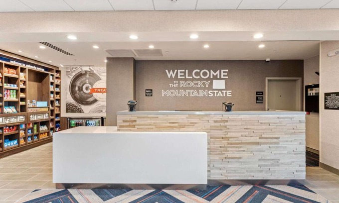 Colorado Springs Hotel | Pet-Friendly Hampton Inn Colorado Springs with Pool Access