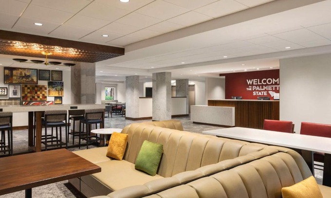 The Vista Hotel | Discover Hampton Inn Columbia-Downtown Historic District