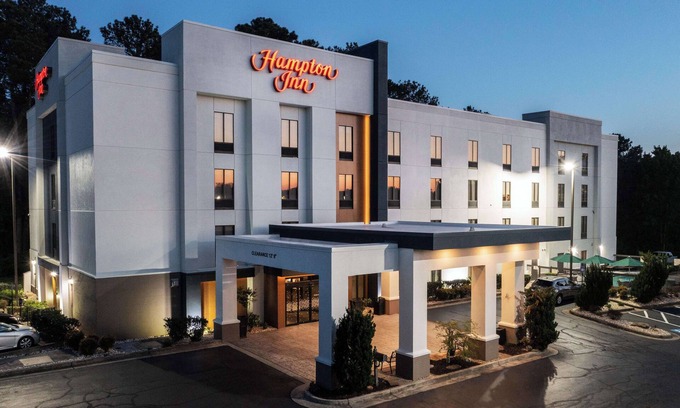 Cumming Hotel | Discover Hampton Inn Cumming: Pool, Dining & 9/10 Rating