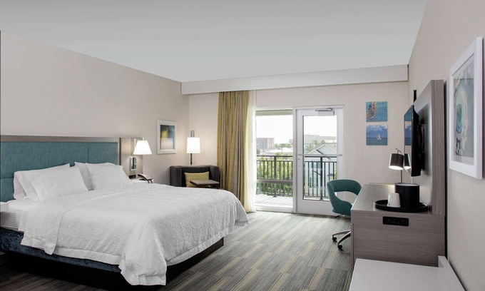 Dunedin Hotel | Exceptional Hampton Inn Dunedin: Pool, Restaurant & More