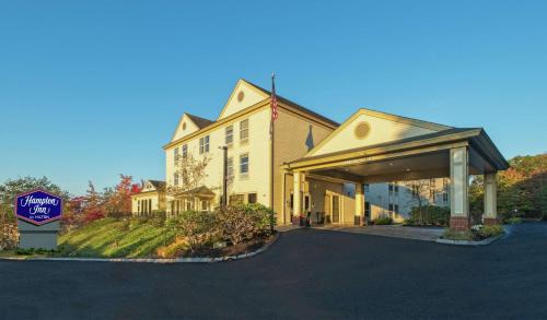Freeport Hotel | Convenient Stay at Hampton Inn Freeport/Brunswick with Pool