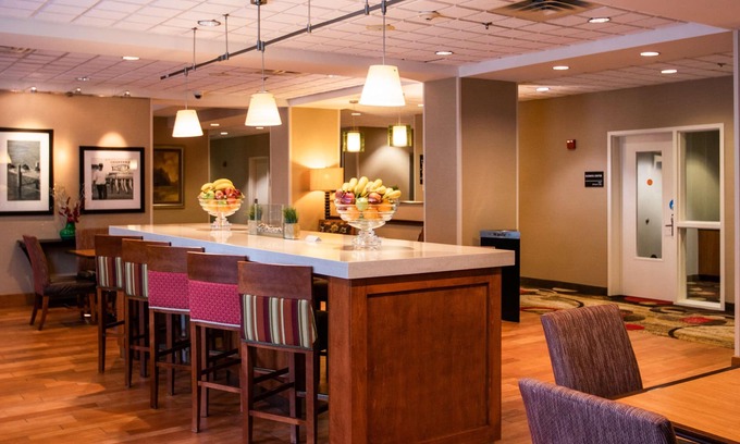 Bellamy Hotel | Comfortable Stay at Hampton Inn Gloucester with Pool & Spa