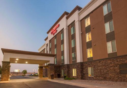 Great Falls Hotel | Top-Rated Hampton Inn with Pool and Family-Friendly Amenities