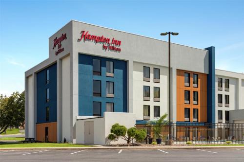 Hagerstown Hotel | Welcoming Hampton Inn Hagerstown: Guest Rated 9.2/10