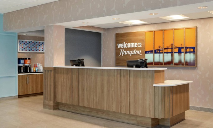 Hagerstown Hotel | Exceptional Hampton Inn Hagerstown: Pool & Family-Friendly