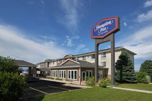 Helena Hotel | Explore Helena: Hampton Inn with Pool and Pet-Friendly Stay
