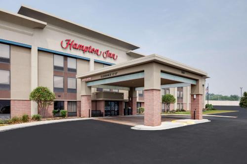 Joliet Hotel | Perfect Getaway at Hampton Inn Joliet/I-55 with Pool Access
