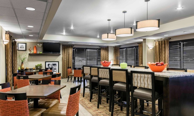 Shawnee Hotel | Inviting Stay at Hampton Inn Kansas City/Shawnee Mission