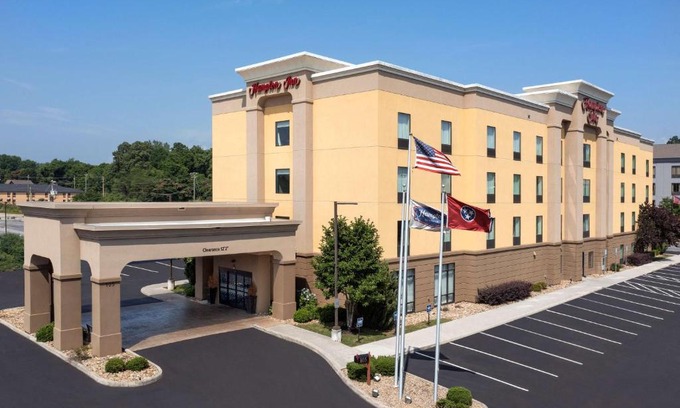 Andersonville Hotel | Top-Notch Hampton Inn Knoxville Clinton I-75: Pet Friendly Stay