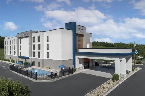 Lenoir City Hotel | Pet-Friendly Hampton Inn Lenoir City with Ocean View