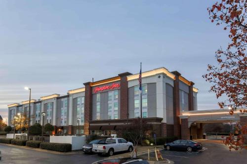 Ellendale Hotel | Enjoy Comfort at Hampton Inn Memphis-Southwind with Pool
