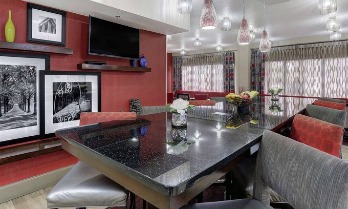 Antioch Hotel | Inviting Hampton Inn Nashville-I-24 with Pool and Spa