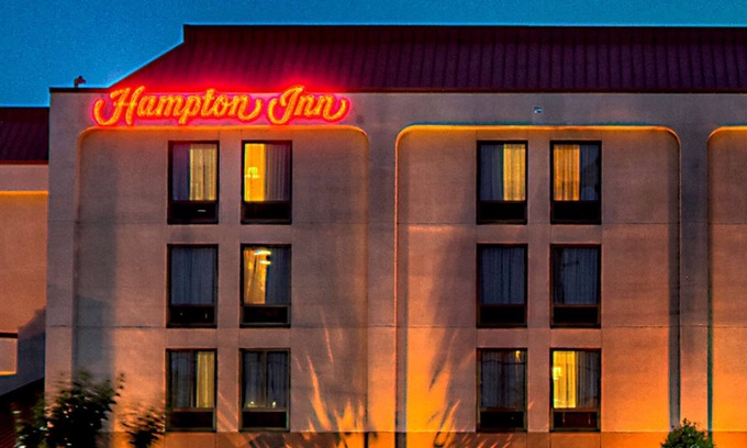 New Bern Hotel | Experience Comfort at Hampton Inn New Bern with Pool & Dining