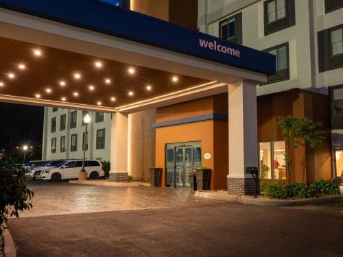 Norton Hotel | Experience Hampton Inn Norton, VA: Pet Friendly & Pool Access